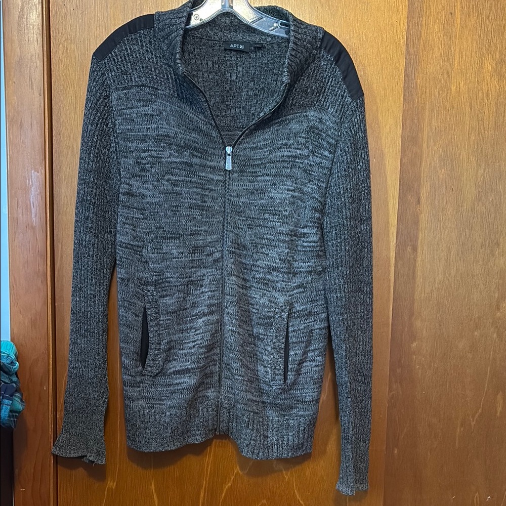 Men’s Gray Zip-Up Sweater